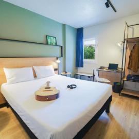 Hotel ibis Guimaraes，位于吉马良斯的酒店