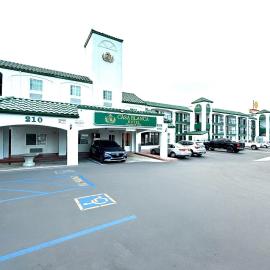 Casa Blanca Hotel - Corona，位于科罗娜的酒店
