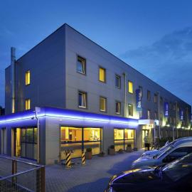 ibis budget Aachen Raeren Grenze，位于拉朗的酒店