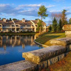 The Ponds at Foxhollow，位于莱诺克斯的酒店