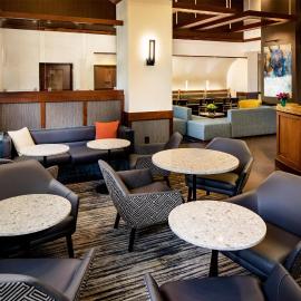Hyatt Place Charlotte Arrowood,位于夏洛特的酒店