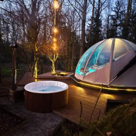 OUT & LODGE, Wigwam，位于库万的酒店