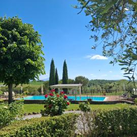 Charming Holiday Home with swimming pool, Siena Tuscany, wi-fi, pets allowed，位于塞尔·迪·拉波拉诺的酒店