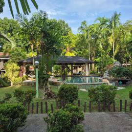 ALONALAND RESORT，位于邦劳的酒店