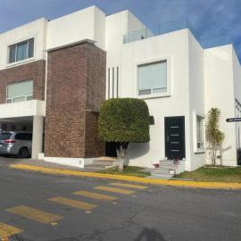 La Trinidad，位于Tlaxcalancingo的酒店