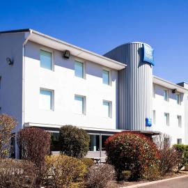ibis budget Clermont Ferrand Nord Riom，位于里永的酒店