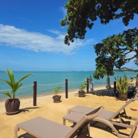 2Bedrooms Beachfront House with Fast WIFI