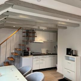 Central apartment nearby munich，位于Eichenau的酒店