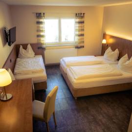 Hotel Cafe Kern,位于Großostheim的酒店