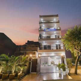 Hotel Luxe 8 Stayz, Dlf Phase-1, Golf Course Road,位于古尔冈的酒店