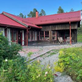 20 min to Umeå 6-7 guests, sea, lake, forest and golf，位于于默奥的酒店