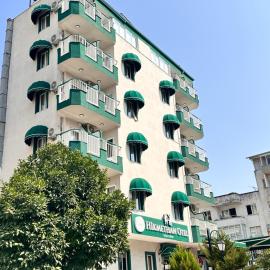 Hikmethan Otel，位于库萨达斯的酒店