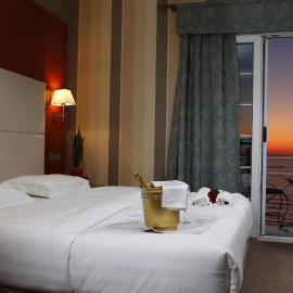 Bel Conti Hotel，位于都拉斯的酒店