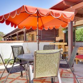 Green Valley Vacation Rental w/ Community Pools!，位于绿谷的酒店