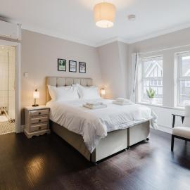Grace's Guesthouse Room 2，位于特灵的酒店