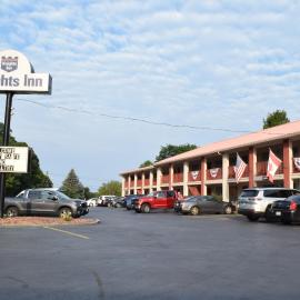 Knights Inn Oswego East，位于奥斯威戈的酒店