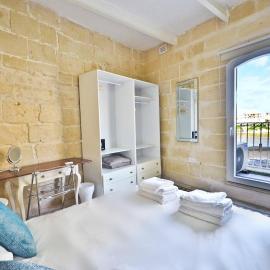 Eight Point Living BR6 - Birgu，位于比尔古的酒店