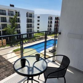 Moderno y comodo Depto con terraza y alberca，位于Naranjo的酒店