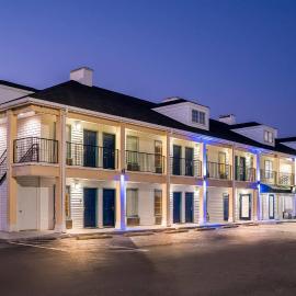 Days Inn by Wyndham Simpsonville，位于辛普森维尔的酒店