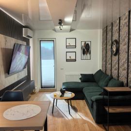 Atractiv Two Luxury，位于Dudu的酒店