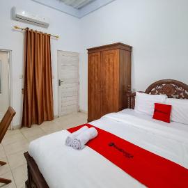 RedDoorz Syariah at Jepara City，位于哲帕拉的酒店