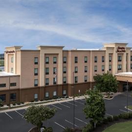 Hampton Inn & Suites Tupelo/Barnes Crossing，位于图珀洛的酒店