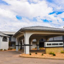 Oak Ridge Inn，位于普里茅斯的酒店