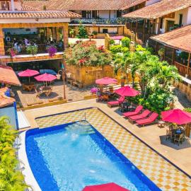 Hotel Hicasua y Centro de Convenciones，位于巴里查拉的酒店