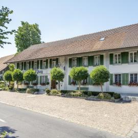 Gasthof Kreuz Mühledorf，位于Mühledorf的酒店