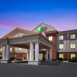Holiday Inn Express Hotel & Suites Urbana-Champaign-U of I Area by IHG