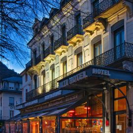 Alti Hôtel，位于巴涅尔-德吕雄的酒店