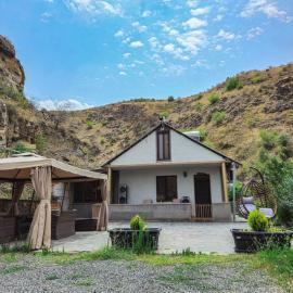 Fenix Villa，位于Zarritʼapʼ的酒店