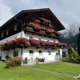 Frühstückspension Alpenrose Bed & Breakfast，位于伊塞尔斯堡的酒店