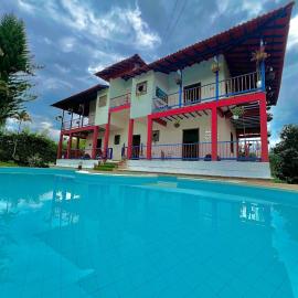 Finca Hotel Calle Jardín，位于拉特瓦伊达的酒店