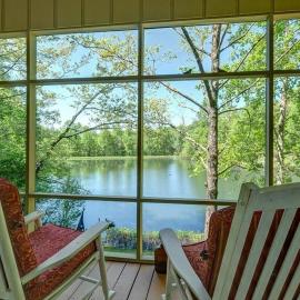Waterfront cabin in the woods，位于墨菲的酒店