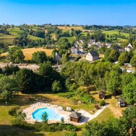 Camping de Tauves，位于Tauves的酒店