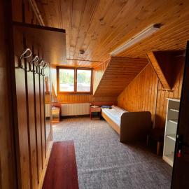 FELIX hostel，位于Dumbrăveni的酒店