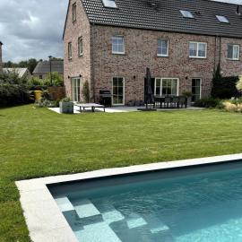 Brabant house with pool，位于Rixensart的酒店