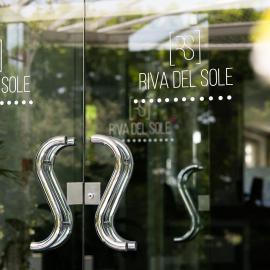 Hotel Riva Del Sole，位于焦维纳佐的酒店