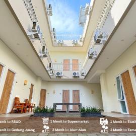 Nganjuk Family Guest House，位于Nganjuk的酒店