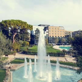 Mercure Villa Romanazzi Carducci Bari，位于巴里的酒店