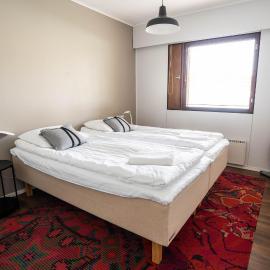 Cozy Ranua Koivutie townhouse with sauna & terrace，位于拉努阿的酒店