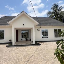 Evita Villas Lodge，位于达累斯萨拉姆的酒店