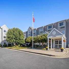 Microtel Inn by Wyndham Greensboro，位于格林斯伯勒的酒店