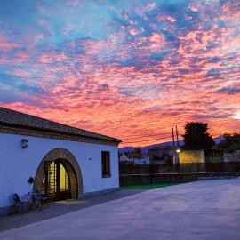 Albergue Municipal Las Escuelas，位于Bulbuente的酒店
