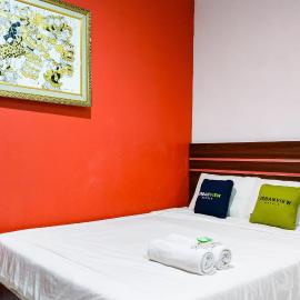 Urbanview DeJati House Jatikramat Bekasi,位于Jati的酒店