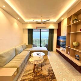 Sunlit 2BHK Serviced Apartment- Walk to Candolim Beach, Pool Access & River View