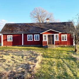 Charming Old Cottage in just Outside Markaryd，位于马卡吕德的酒店