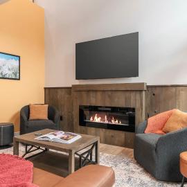 Vibrant Home with Hot Tub AC & 2 Car Garage
