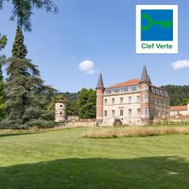 Demeures et Châteaux - Domaine de Valinches,位于Marols的酒店